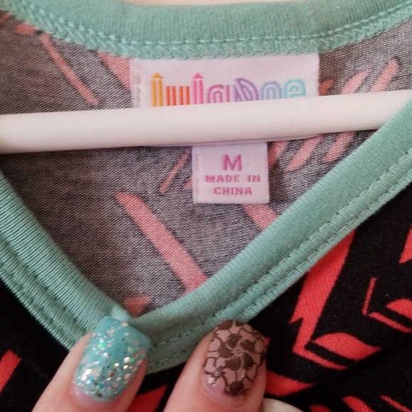 Lularoe Randy tee - Picture 4 of 5